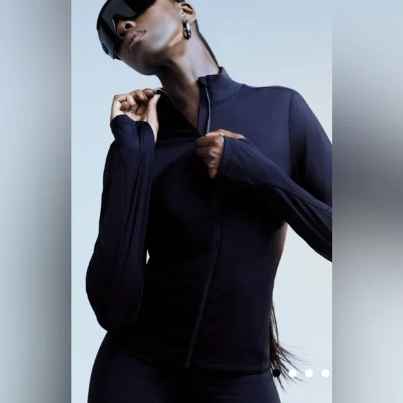 NWT $170 Bandier Encore Full Zip Jacket in Black Size Small